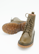 Load image into Gallery viewer, Combat Boots Verde Olivo