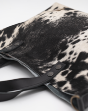 Load image into Gallery viewer, TOTE BAG MINI COW NEGRO