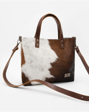 Load image into Gallery viewer, TOTE BAG MINI COW CAFÉ