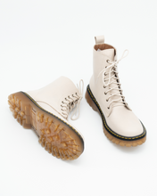 Load image into Gallery viewer, Combat Boots Hueso