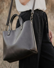 Load image into Gallery viewer, TOTE BAG MINI GRIS