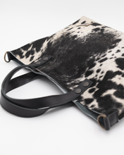Load image into Gallery viewer, TOTE BAG MINI COW NEGRO