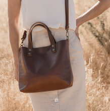 Cargar imagen en el visor de la galería, TOTE BAG MINI CAFÉ