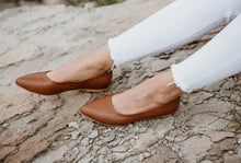 Load image into Gallery viewer, FLATS CHEDRON