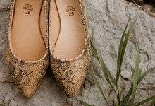 Cargar imagen en el visor de la galería, FLATS VIBORA CAMEL